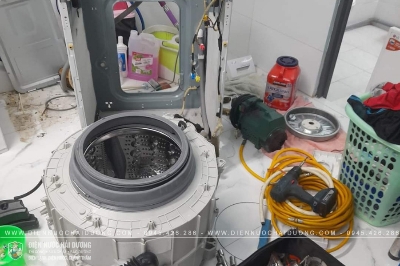 Vệ sinh lồng máy giặt cửa ngang
